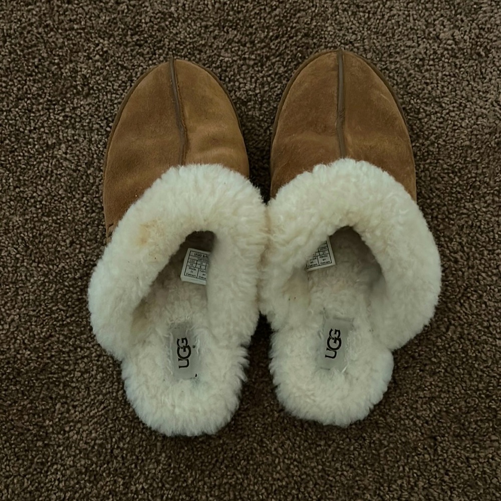 Ugg slippers 👏🏼